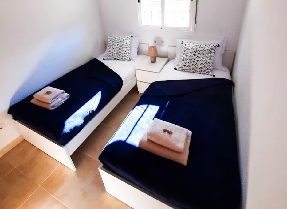 Naranja Apartament On The Beach 2 Bedrooms 奥罗佩萨德尔马 外观 照片